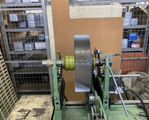 Equilibrage dynamique d'un pignon de réducteur